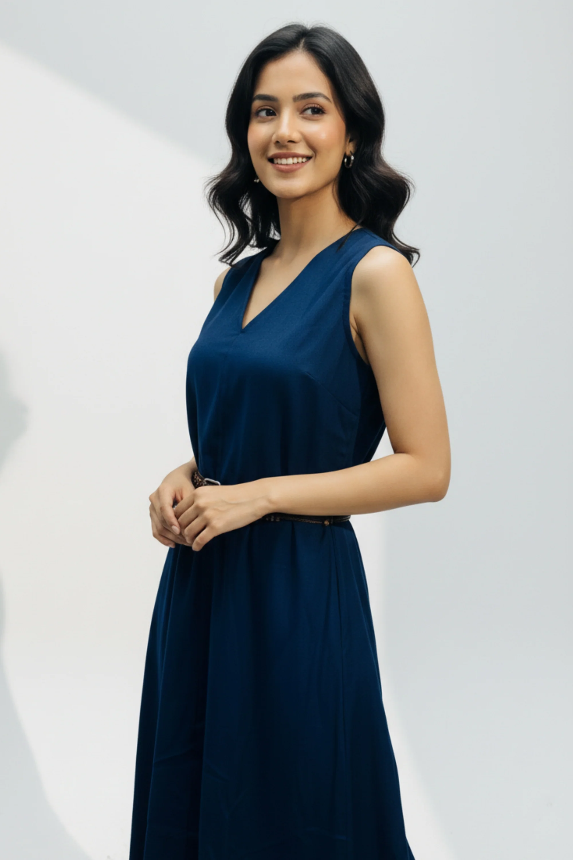 Sleeveless V-Neck Belted Maxi Dress